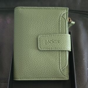 Green Pebbled Leather Wallet with Snap Closure
